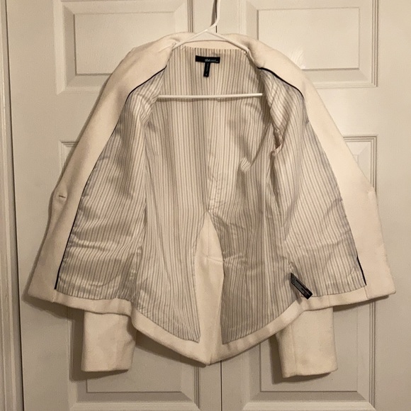 She Said… White Fitted Tuxedo-Like Suit Jacket - Picture 4 of 5